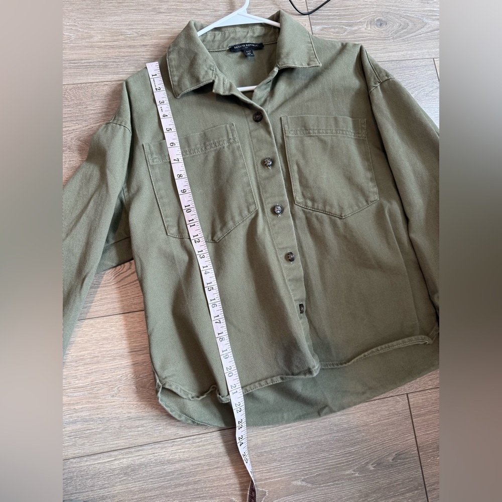 Banana Republic Olive Green Button-Up Shirt - Picture 7 of 8